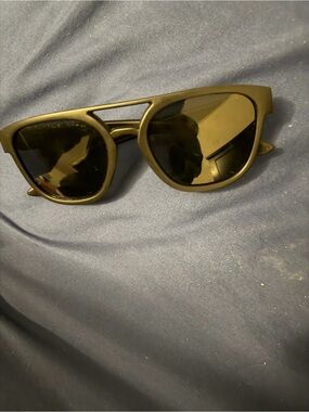 Men's Black Sunglasses - Classic Cat-Eye Style
